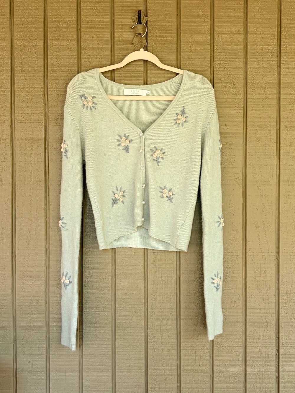 ASTR THE LABEL Sage Green Bouquet Floral Embroidered Pearl Cardigan Sweater L